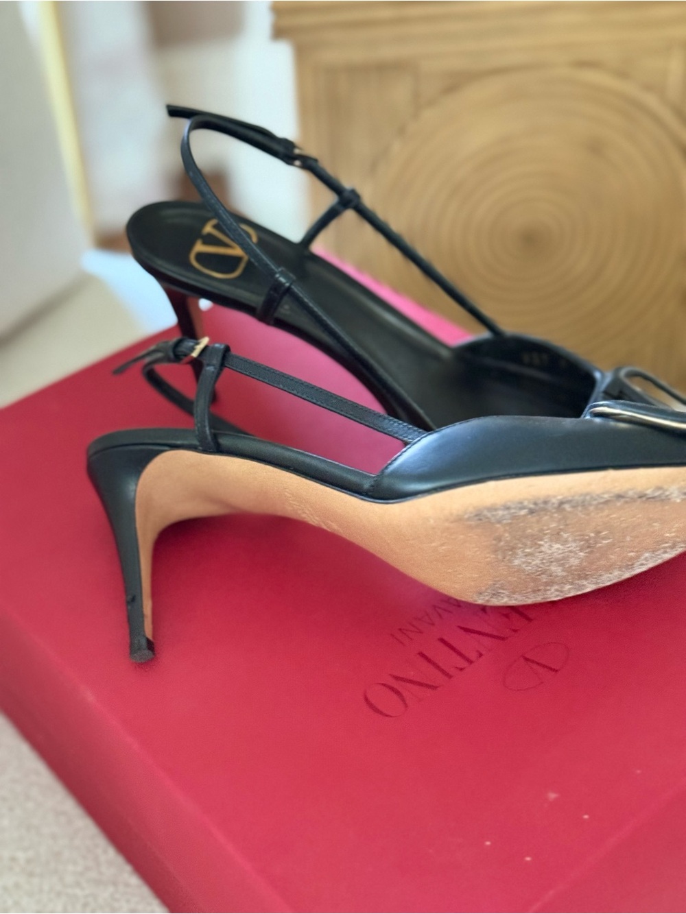 Valentino Garavani Black Pointed V-Logo Slingback Pumps - Picture 2 of 4
